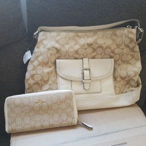 Coach Purse & Wallet (Signature Charlie Hobo)